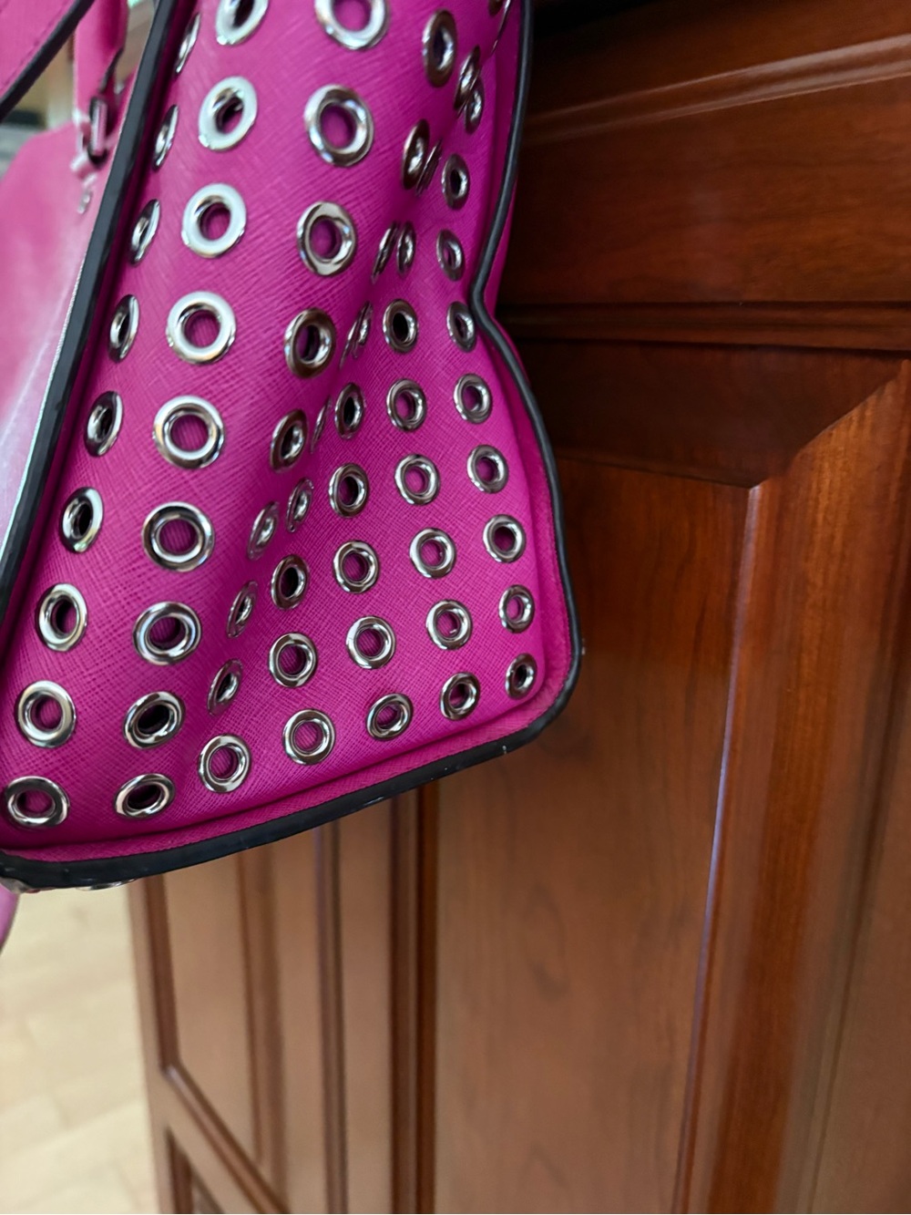 Michael Kors Hot Pink Saffiano Satchel with Eyelet Sides Selma bag - Picture 3 of 12